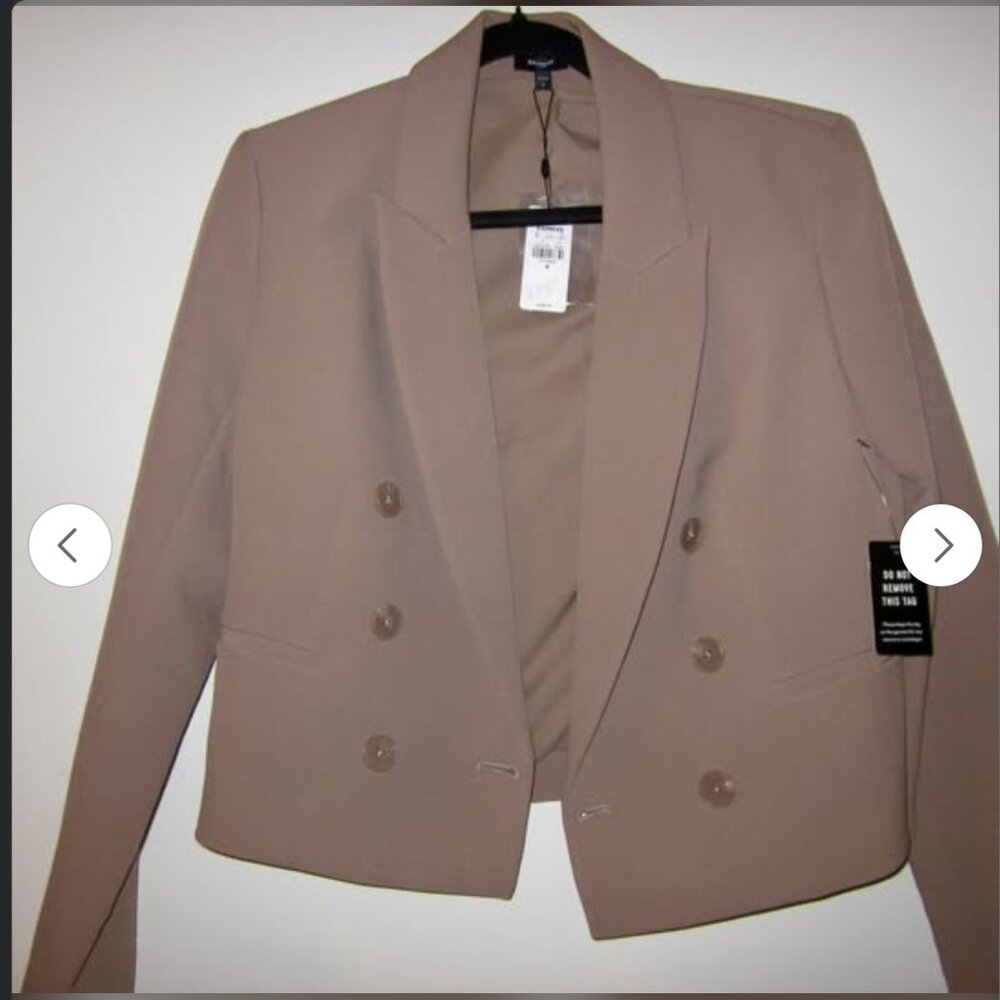 Tan Express cropped blazer medium NWT